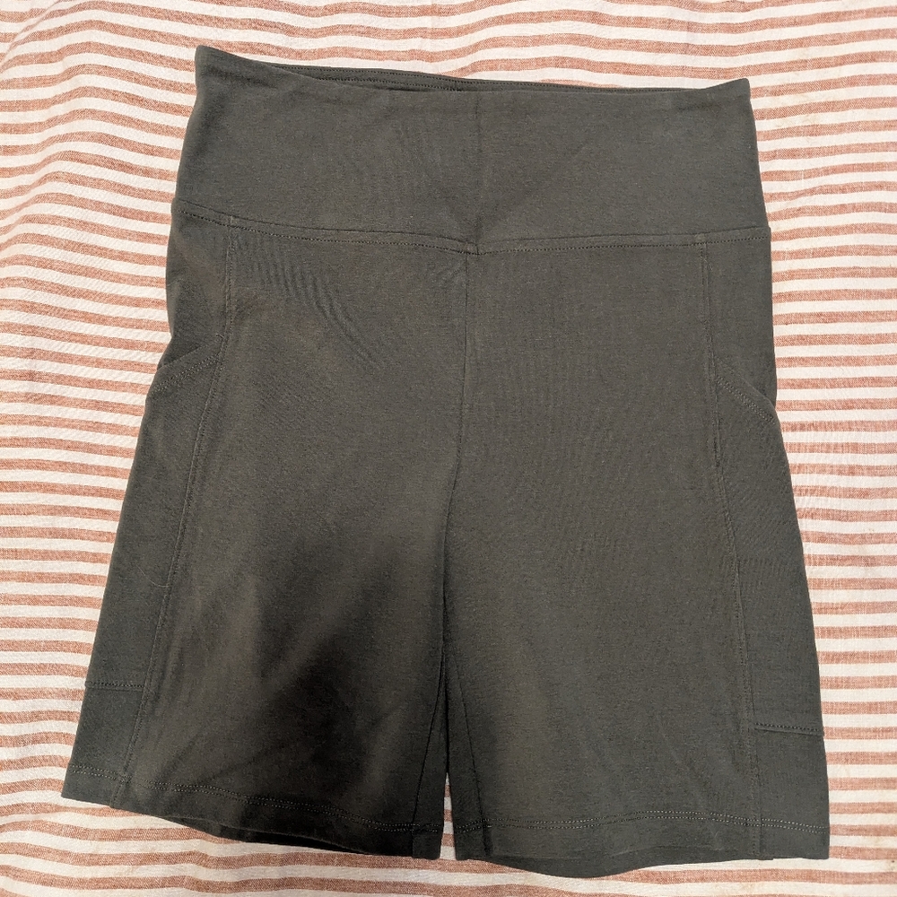 NWT - Women's Green High-Waisted Bike Short